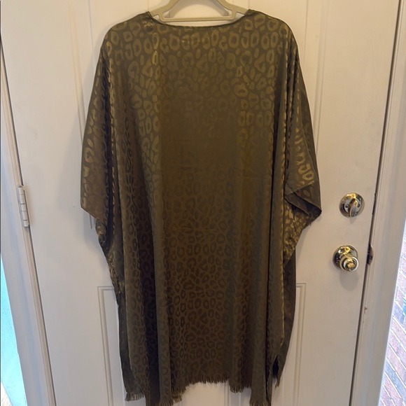 Umgee Olive Green Animal Print Kimono - Picture 7 of 7